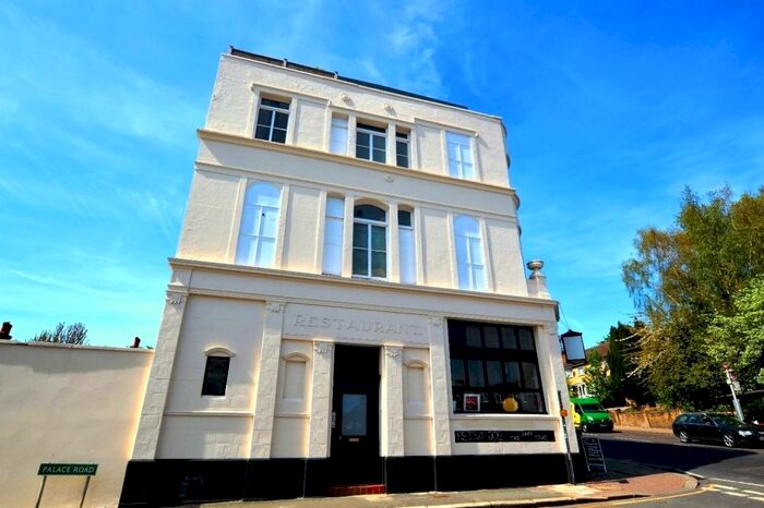 1 Bedroom Flat To Rent In Anerley Hill Crystal Palace, SE19