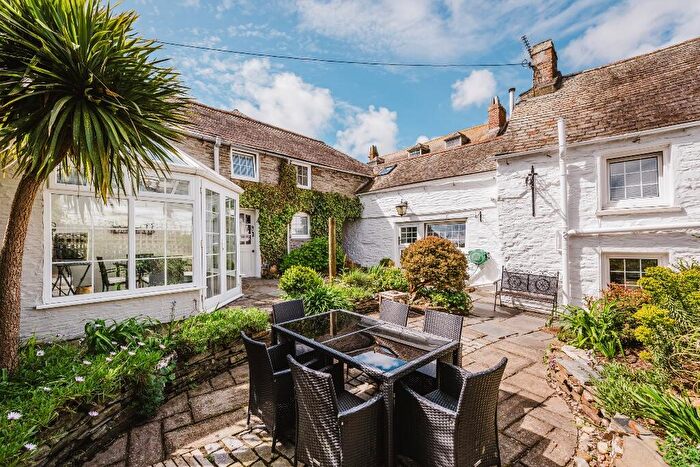 5 Bedroom Cottage For Sale In New Street, Padstow, Cornwall, PL28
