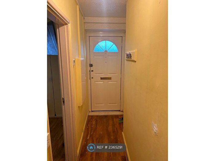 1 Bedroom End Of Terrace House To Rent In Wendling Road, Sutton, SM1