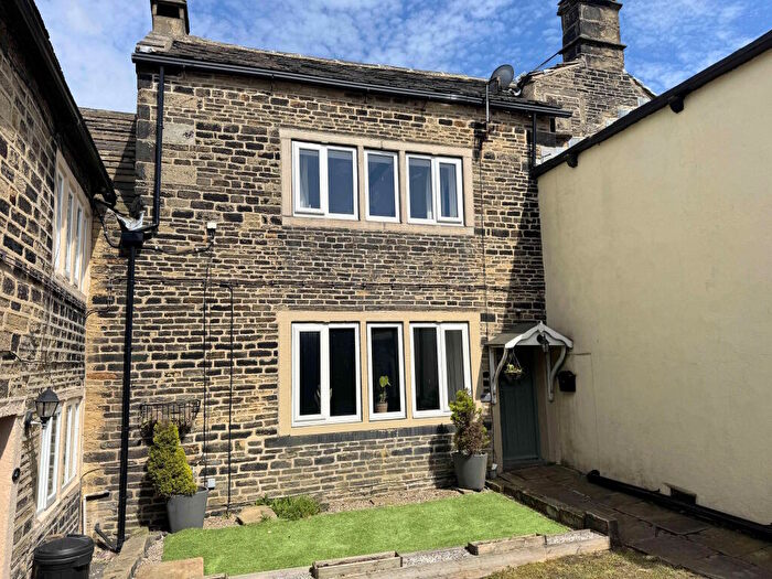 2 Bedroom Cottage For Sale In , Sowerby Croft, Sowerby Bridge, HX6