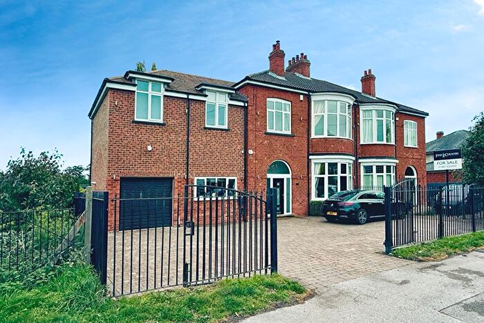 6 Bedroom Semi-Detached House For Sale In Welton Road, Brough, HU15