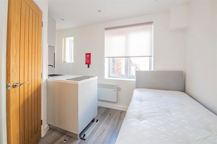 1 Bedroom House To Rent In Castilian Street, Northampton, NN1