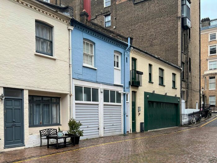 1 Bedroom Flat To Rent In Petersham Mews, London, SW7