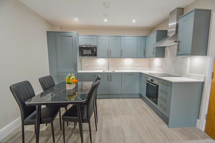 2 Bedroom Apartment To Rent In Station Road, Langley, Slough, Berkshire, SL3