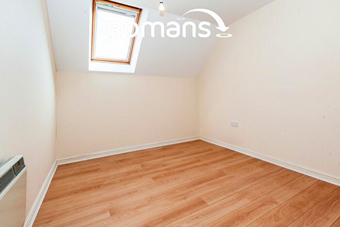 2 Bedroom Apartment To Rent In Blackamoor Lane, SL6