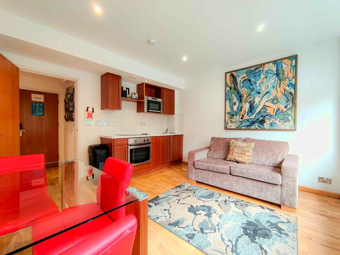 2 Bedroom Flat To Rent In Old Brompton Road, South Kensington, London, SW7