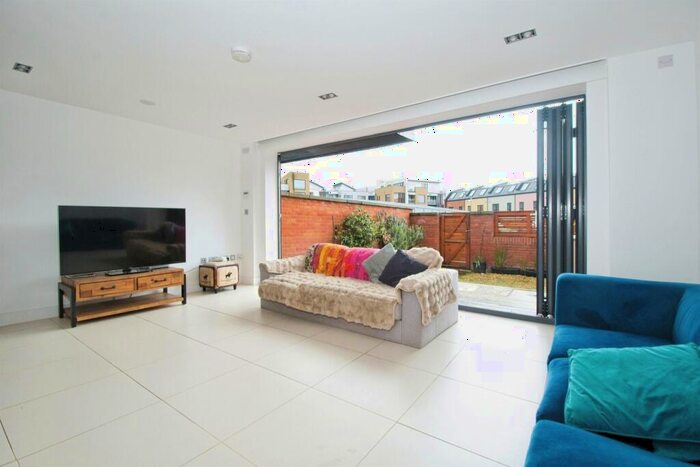 3 Bedroom End Of Terrace House For Sale In Lower Church Street, Chepstow, NP16