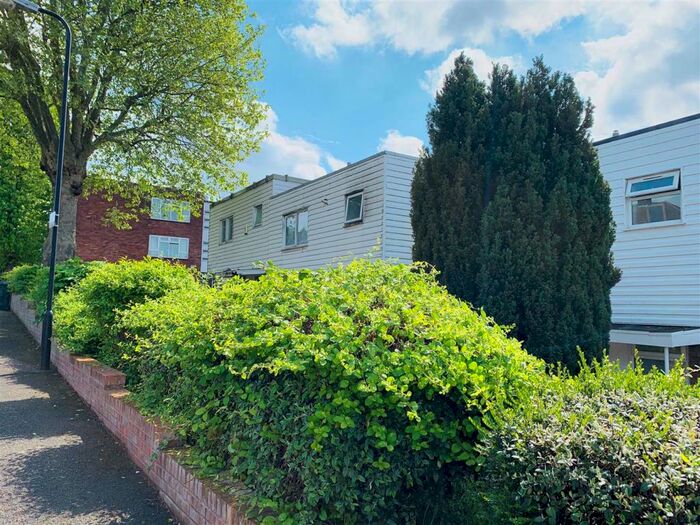 3 Bedroom House To Rent In Hempstead Road, Walthamstow, E17