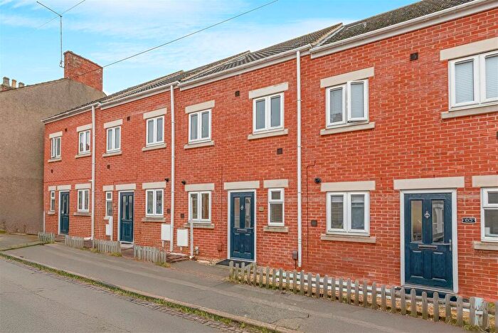 3 Bedroom Terraced House To Rent In Melton Street, Kettering, NN16