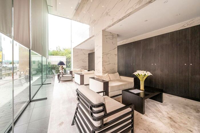 3 Bedroom Flat To Rent In Legacy Tower, Stratford, London, E15