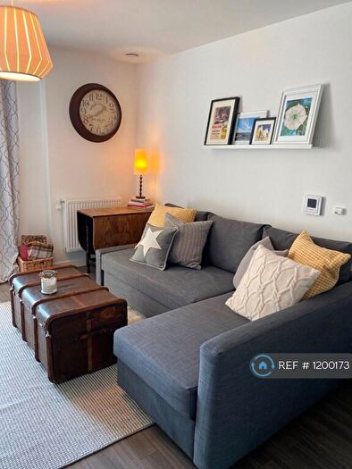 1 Bedroom Flat To Rent In Adenmore Road, London, SE6