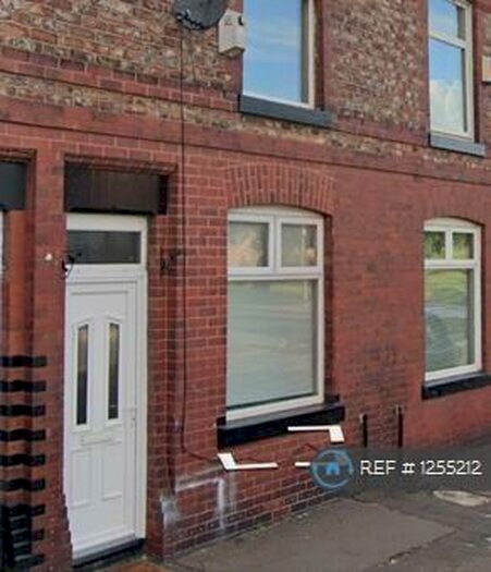 2 Bedroom Terraced House To Rent In Crawford Street, Manchester, M40