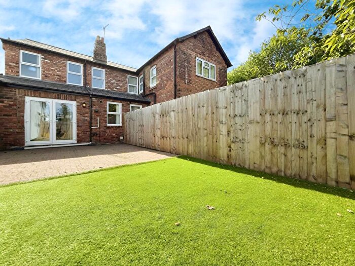 2 Bedroom Semi-Detached House To Rent In Parkgate Road, Chester, Cheshire, CH1