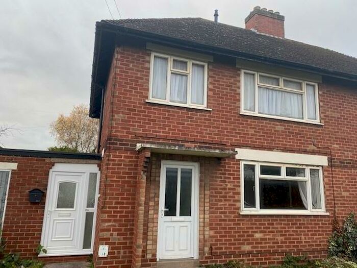 1 Bedroom Maisonette To Rent In Fazeley Road, Tamworth, Staffordshire, B78