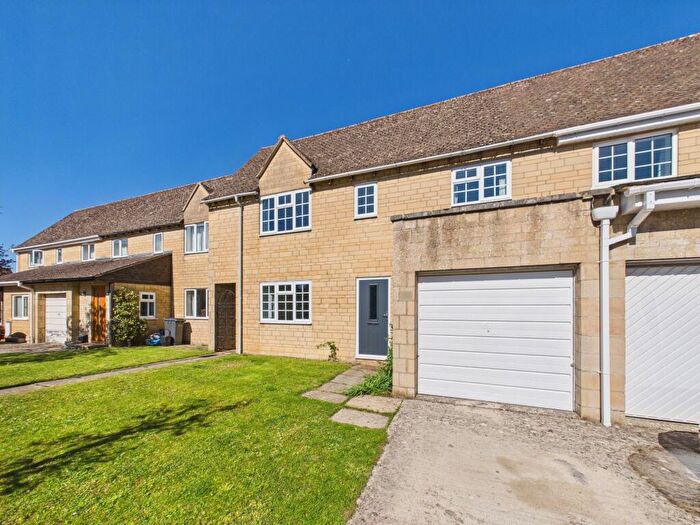 3 Bedroom Terraced House To Rent In Lamberts Field, Bourton-on-the-Water, GL54