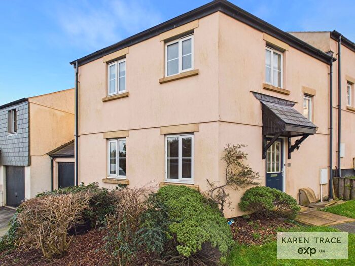 3 Bedroom Semi-Detached House For Sale In Gwithian Road, Carclaze, PL25