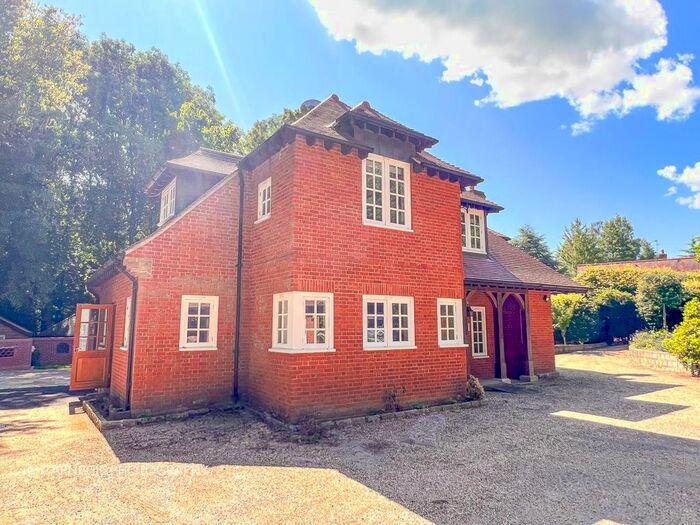 4 Bedroom Detached House To Rent In Park Lane, Old Knebworth, Knebworth, SG3