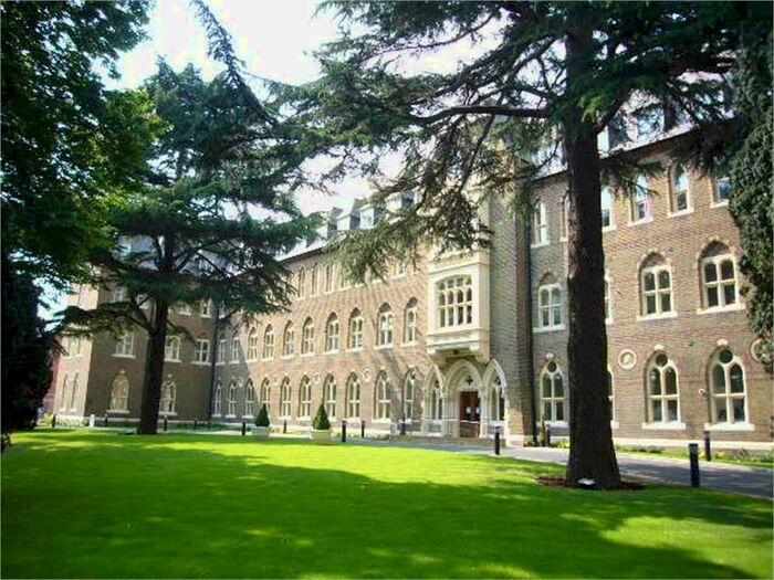 2 Bedroom Flat To Rent In Borough Road, Osterley, Isleworth, TW7