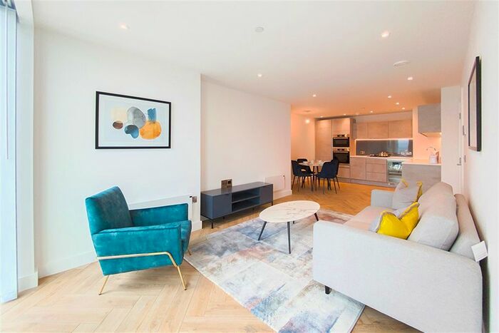 2 Bedroom Flat To Rent In Chester Road, Manchester, M15