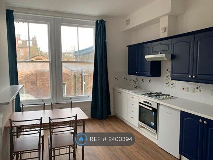 Studio To Rent In Rosslyn Hill, London, NW3