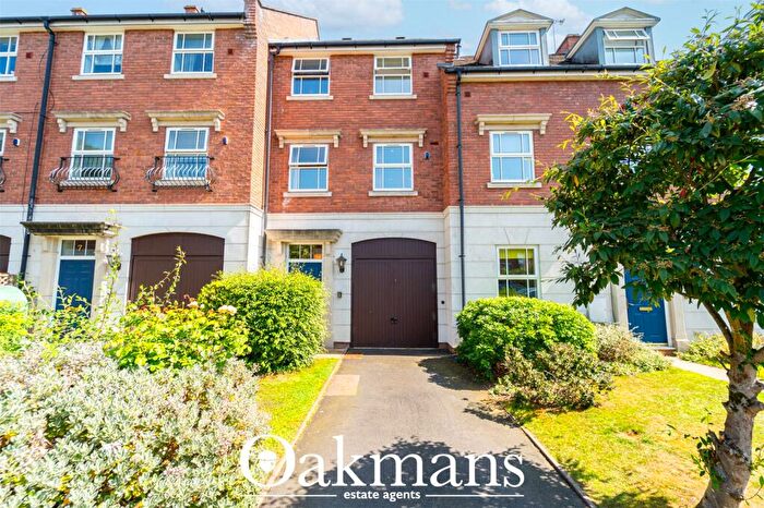 3 Bedroom Terraced House For Sale In Courtlands Close, Birmingham, West Midlands, B5