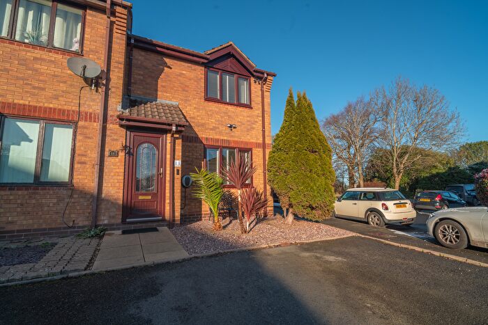 2 Bedroom End Of Terrace House For Sale In Woodrush Drive, Hollywood, Birmingham, B47