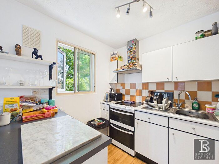 1 Bedroom Flat For Sale In Maplin Park, Langley, Slough, SL3