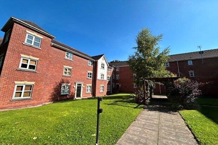 2 Bedroom Flat To Rent In Greenwood Road, Manchester, M22