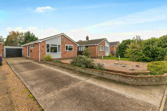2 Bedroom Detached Bungalow For Sale In Dovedale Road, Tacolneston, Norwich, NR16