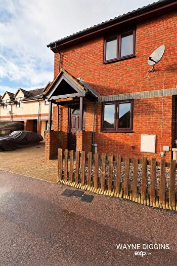1 Bedroom Terraced House For Sale In Park Lane, Broome Place, Aveley, South Ockendon, RM15