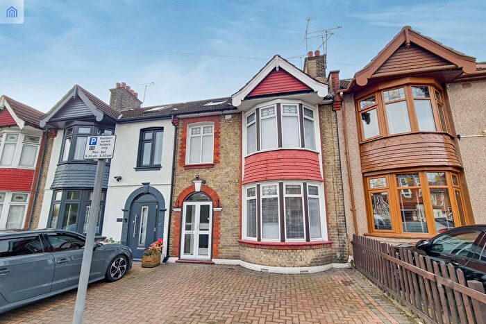 3 Bedroom Terraced House To Rent In Suffolk Road, Barking, IG11