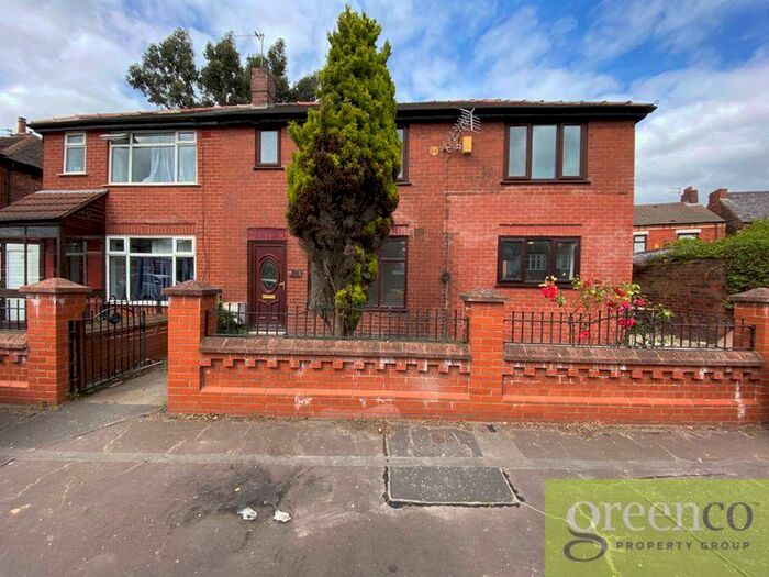 4 Bedroom Semi-Detached House To Rent In Kenyon Lane, Manchester, M40