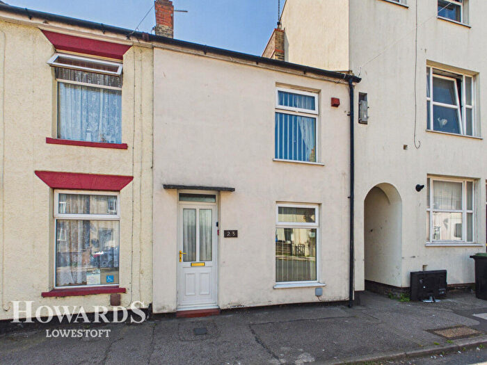 2 Bedroom Terraced House For Sale In Tonning Street, Lowestoft, NR32