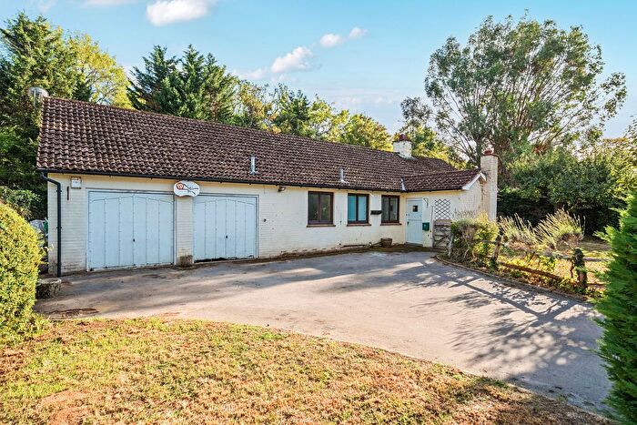 4 Bedroom Bungalow For Sale In The Common, Dunsfold, GU8