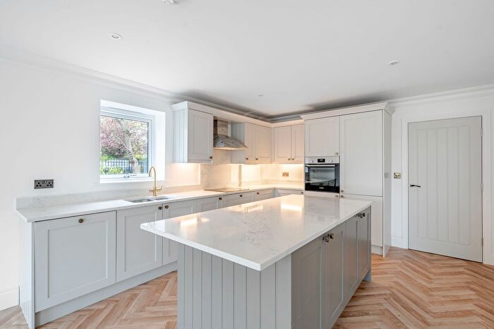 2 Bedroom Flat To Rent In Wayside Crescent, Harrogate, HG2