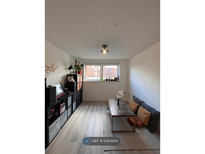 2 Bedroom Flat To Rent In Garston, Liverpool, L19