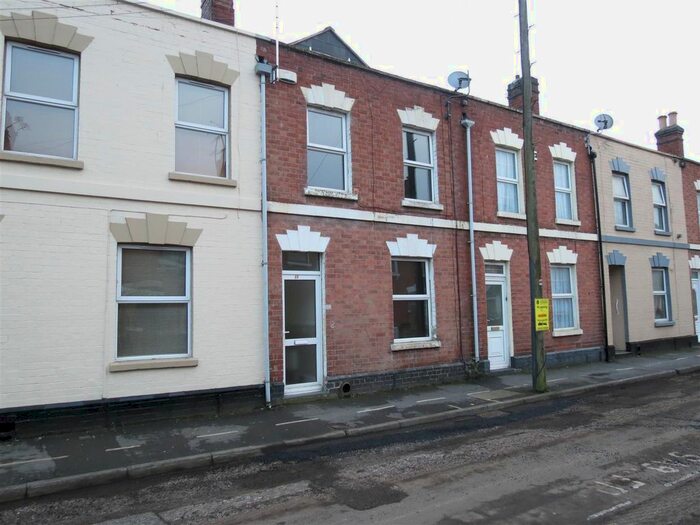 4 Bedroom Terraced House To Rent In Vauxhall Road, Tredworth, Gloucester, GL1