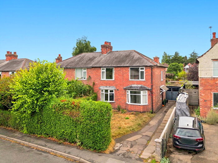 3 Bedroom Semi-Detached House For Sale In Cliff Crescent, Radcliffe-on-Trent, NG12