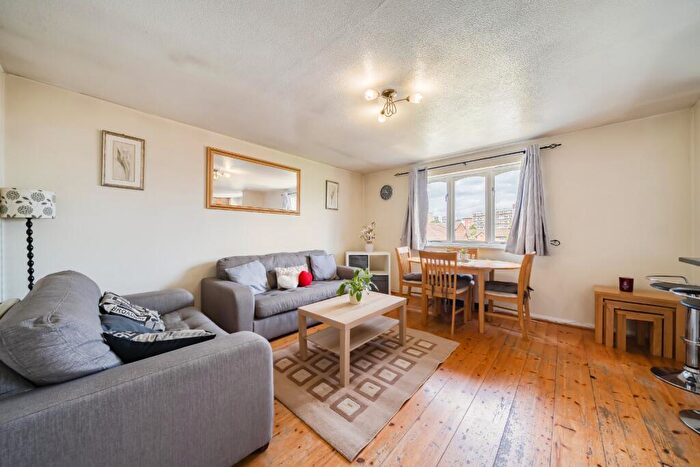2 Bedroom Flat For Sale In John Silkin Lane, SE8