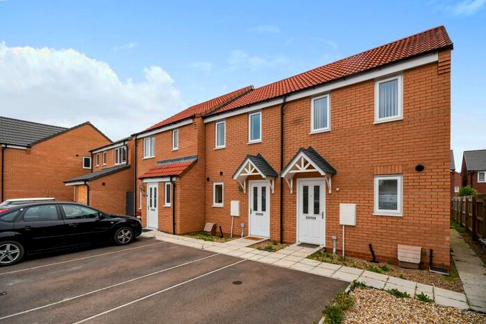 2 Bedroom House To Rent In Furnace Close, LN6