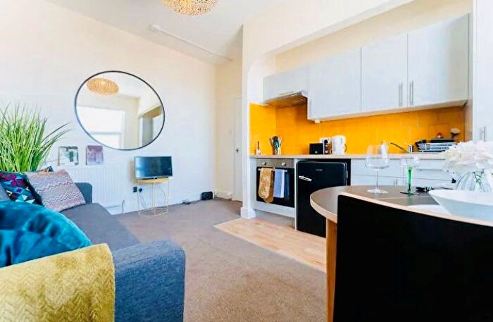 1 Bedroom Flat To Rent In Buckingham Road, Brighton, BN1