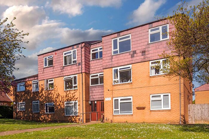 2 Bedroom Flat For Sale In High Street, Desborough, Kettering, NN14