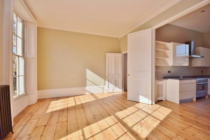 3 Bedroom Maisonette To Rent In Gloucester Crescent, Regents Park, NW1