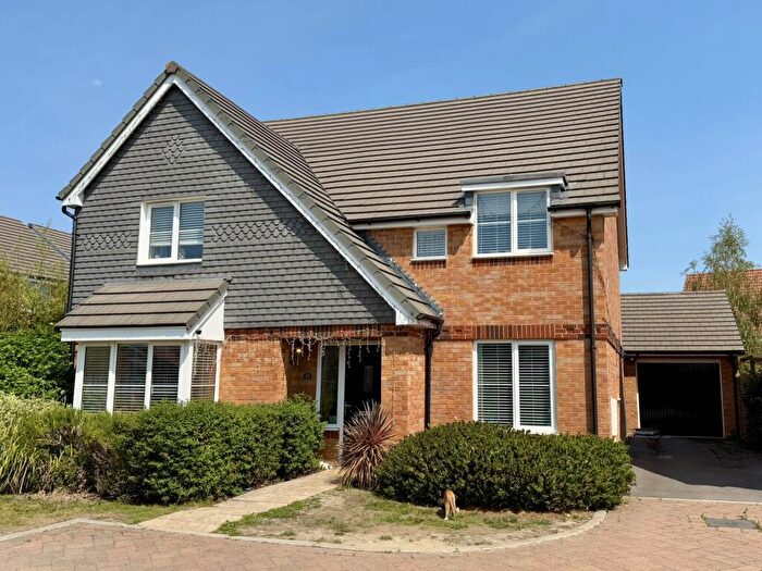 4 Bedroom Detached House For Sale In Guelder Rose, Didcot, OX11