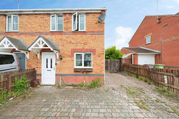 3 Bedroom Semi-Detached House For Sale In Alma Road, North Wingfield, Chesterfield, S42