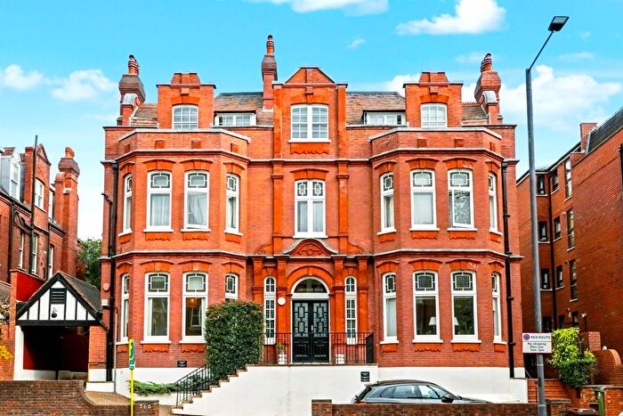 2 Bedroom Flat For Sale In Grosvenor House, Finchley Road, Hampstead, London, NW3