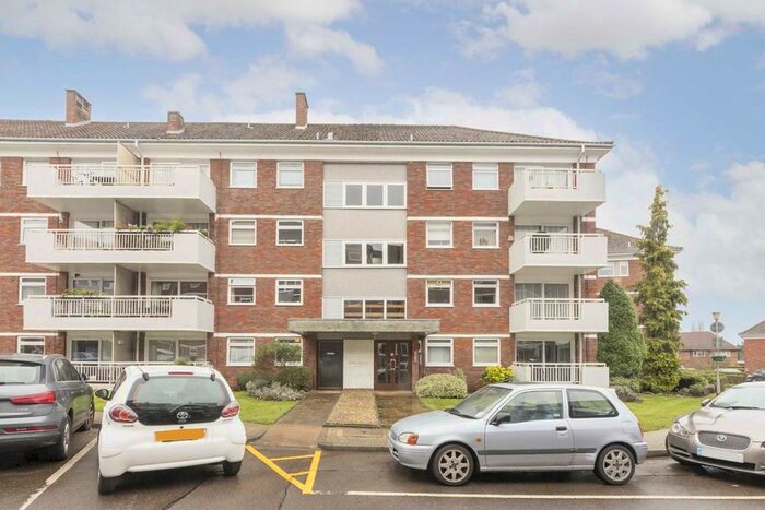 2 Bedroom Flat To Rent In Courtlands, Sheen Road, Richmond TW10