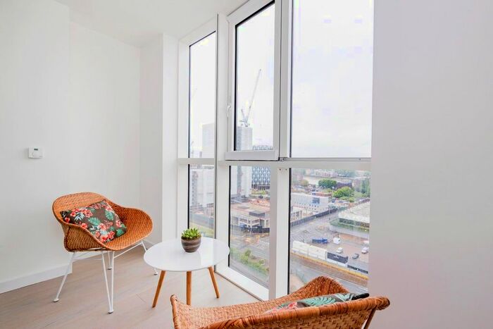 1 Bedroom Flat For Sale In Sky Gardens, Wandsworth Road, Vauxhall, London, SW8