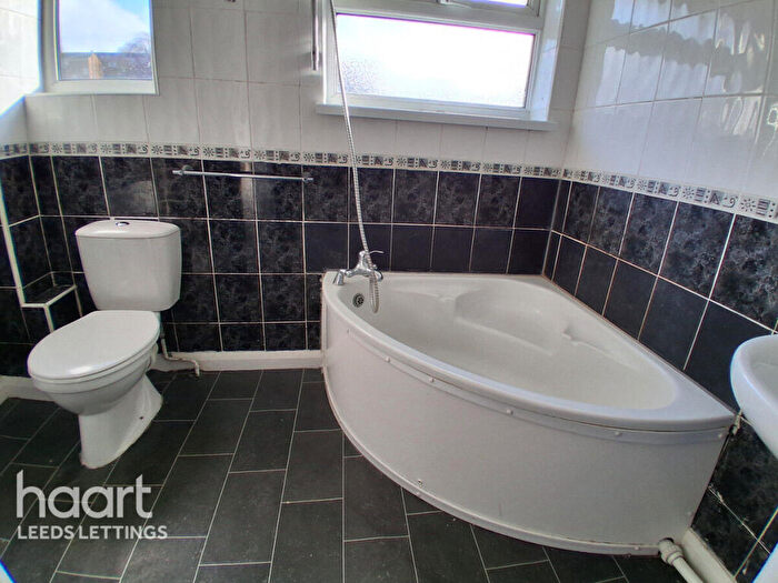 3 Bedroom Terraced House To Rent In Beckhill Chase, Leeds, LS7