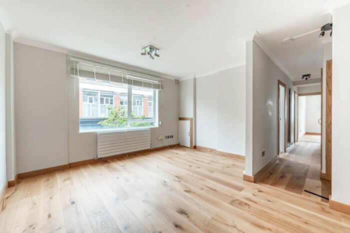 2 Bedroom Flat To Rent In Fulham Road, South Kensington, London, SW10